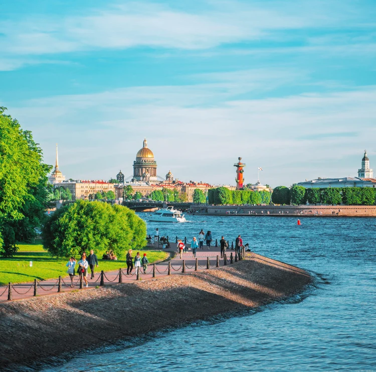 133c6be3-9e56-4ad6-a49a-4861f02d63e8-beautiful-view-st-isaacs-cathedral-from-neva-river-embankment-summer-day-postcard-view-2.jpg